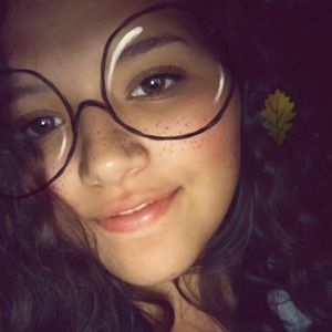 Meet your Posher, Monica